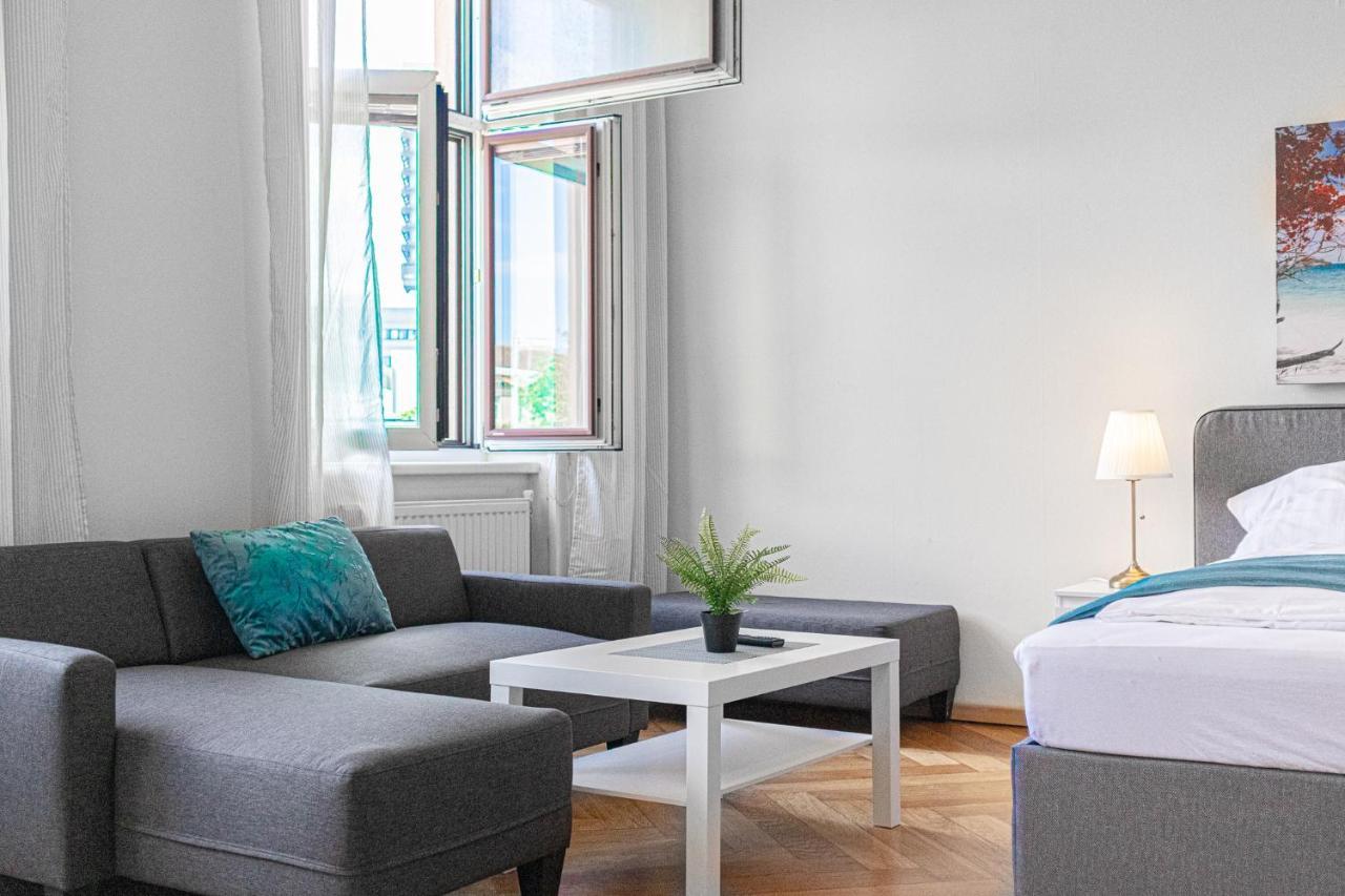 4 Great Apartment Akh - Ideal For Groups Of 19 Виена Екстериор снимка