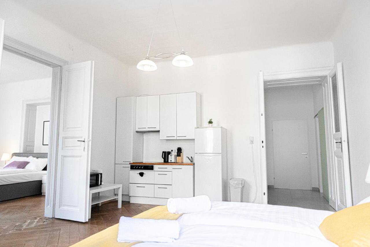 4 Great Apartment Akh - Ideal For Groups Of 19 Виена Екстериор снимка